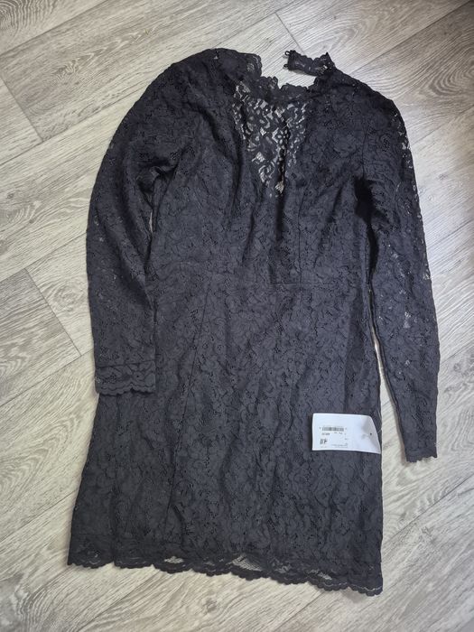 Новое платье H&M короткое черное