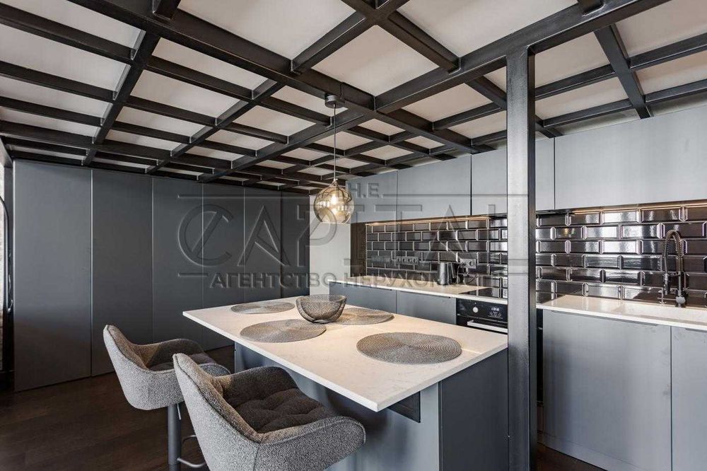 Оренда Квартири Сагайдачного Петра, Поділ