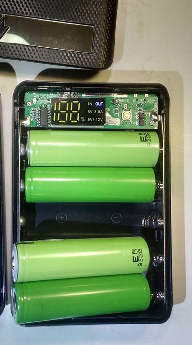 Корпус для павербанку на 5 батарей 18650, PD швидка зарядка.