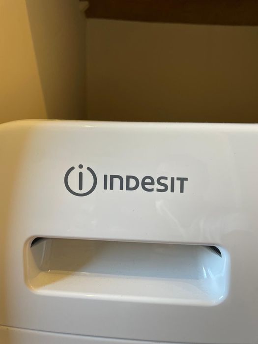 Máquina secar roupa Indesit