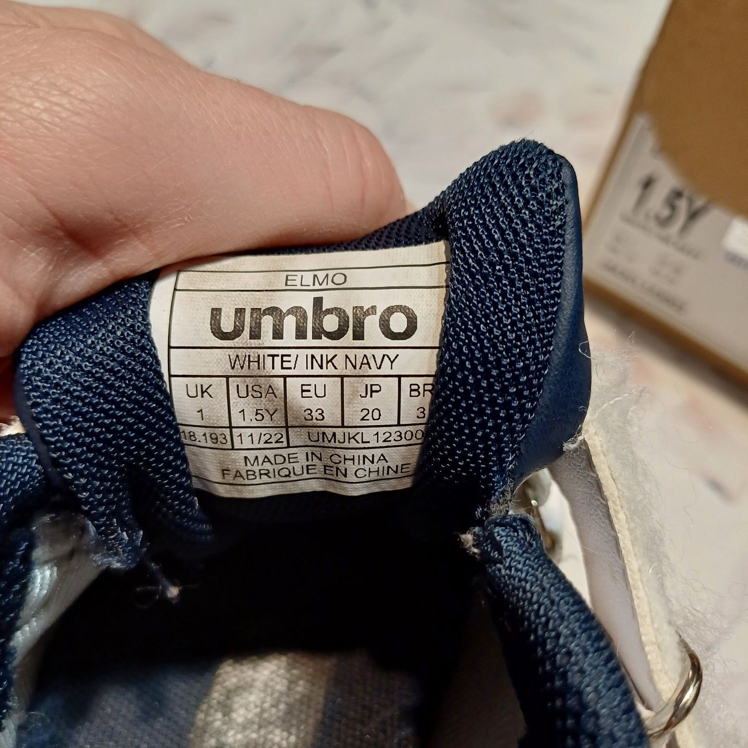 Adidasy Umbro chłopięce roz. 33