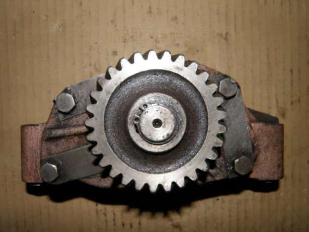 Масляный насос задний ЛиАЗ