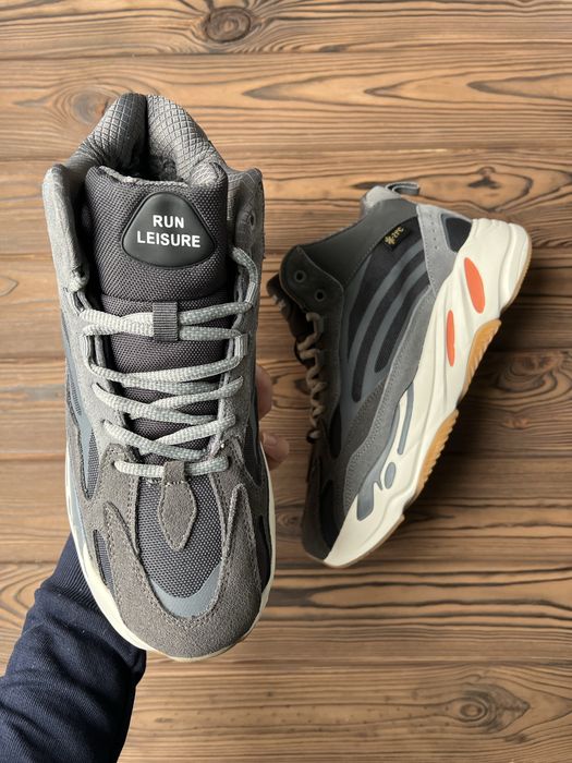 Чоловічі зимові кросівки. Дві моделі