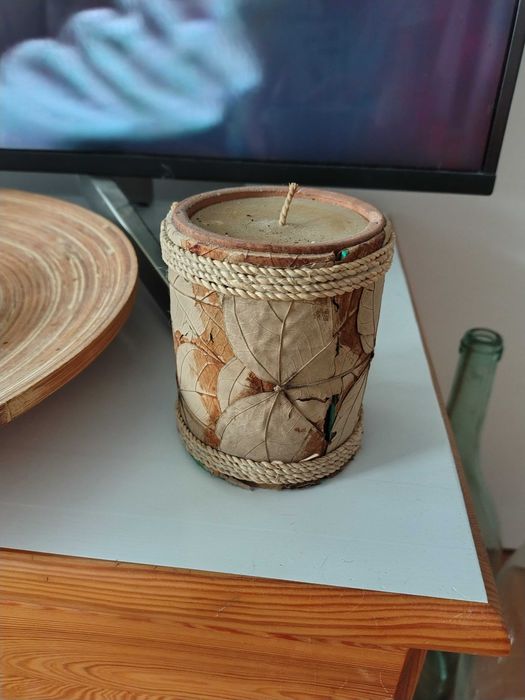 Duża świeca ozdobna