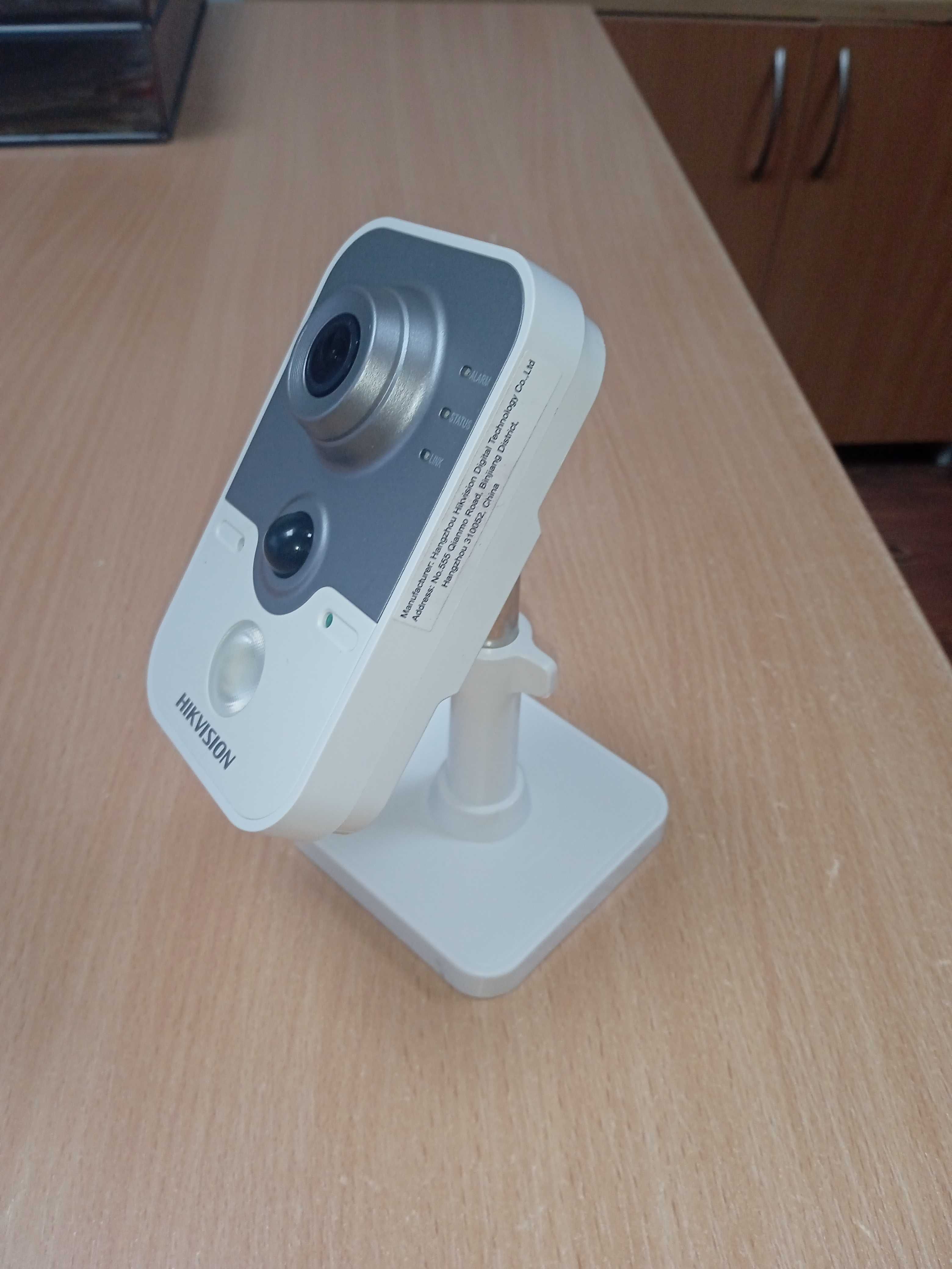 камера HIKVISION DS-2CD2420F-I (2.8 мм)
