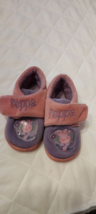 Kapcie Peppa dla dziewczynki rozmiar 5