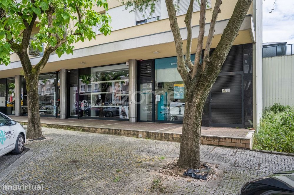 Loja para Investimento no Centro da Trofa