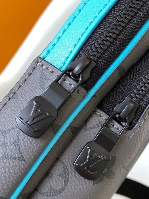 LOUIS VUITTON AVENUE сумка мужская серая с голубой обводкой голубая