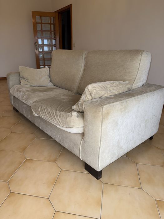 Sofa Bege com almofadas 195cm