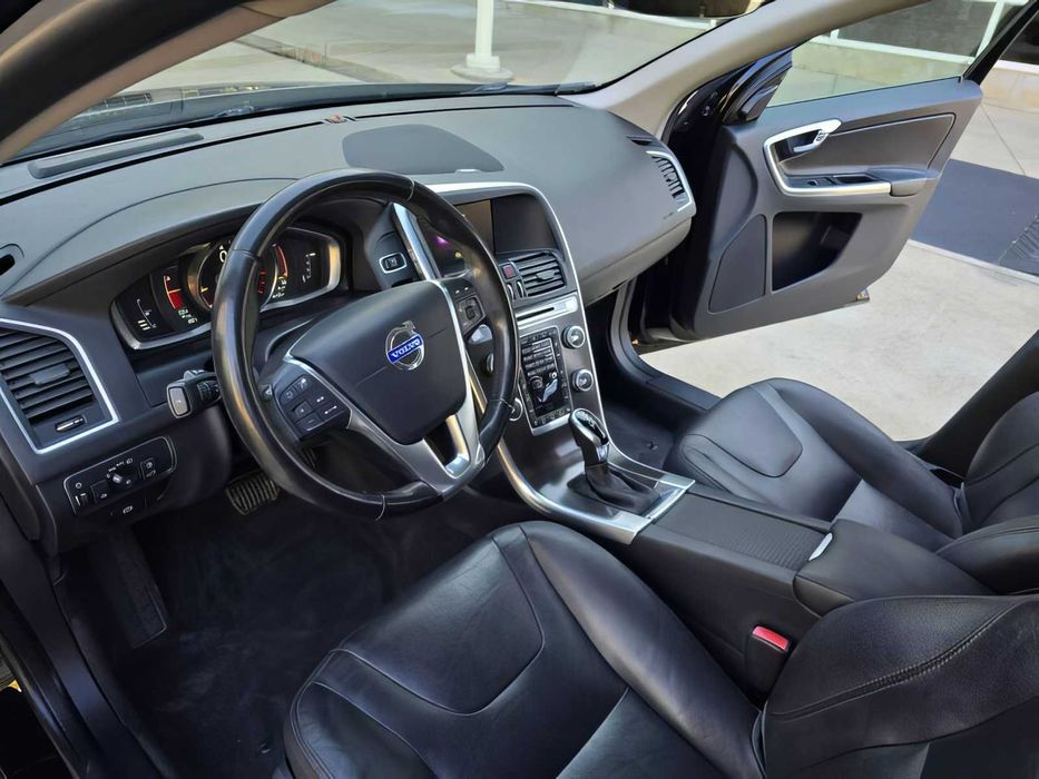 Volvo XC60      2016