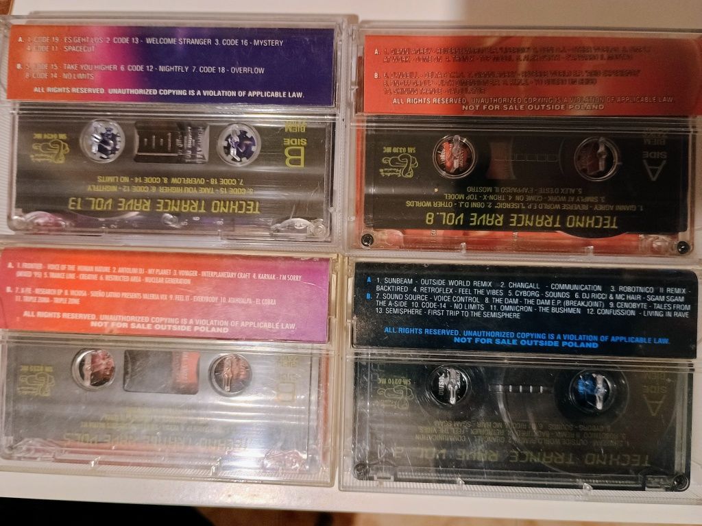 Kasety techno trance rave