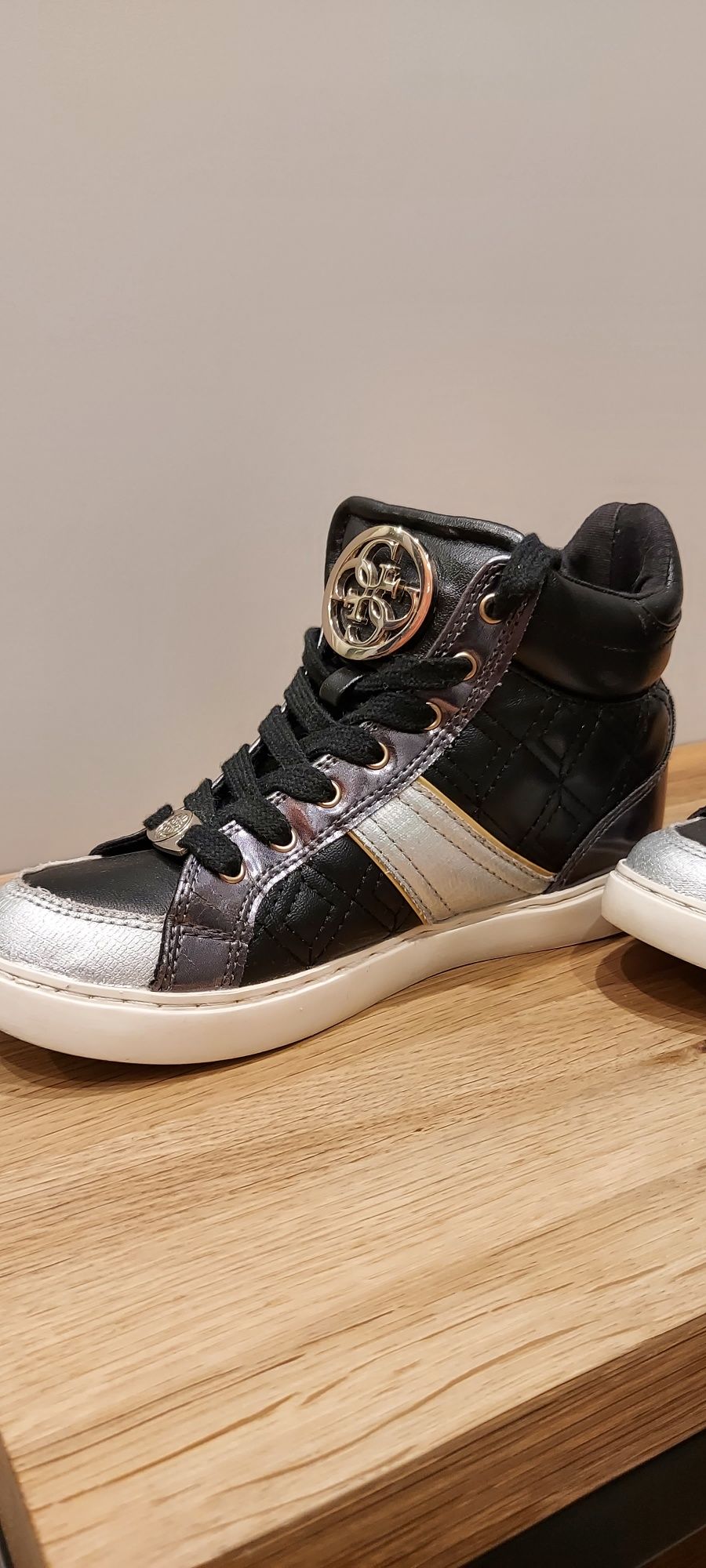 Sneakersy Guess, rozmiar 36