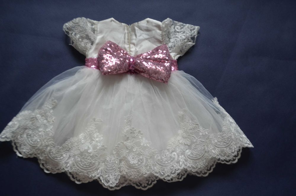 balowa sukienka dla księżniczki koronka 68 cm