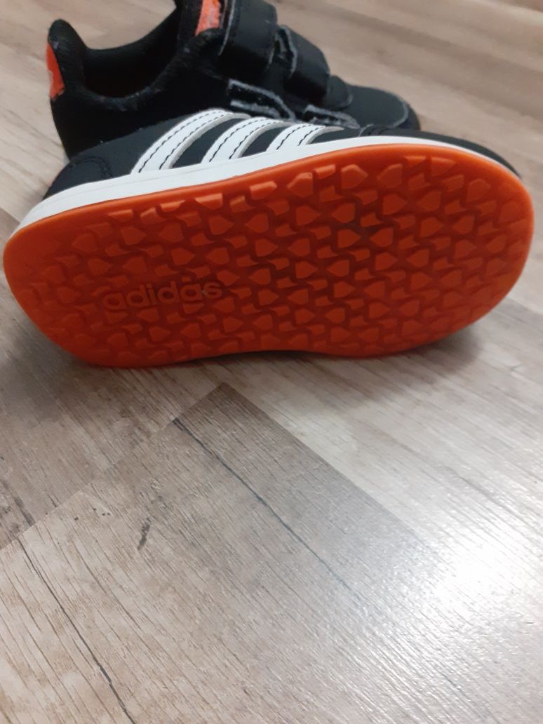 Adidaski Adidas 22 buciki