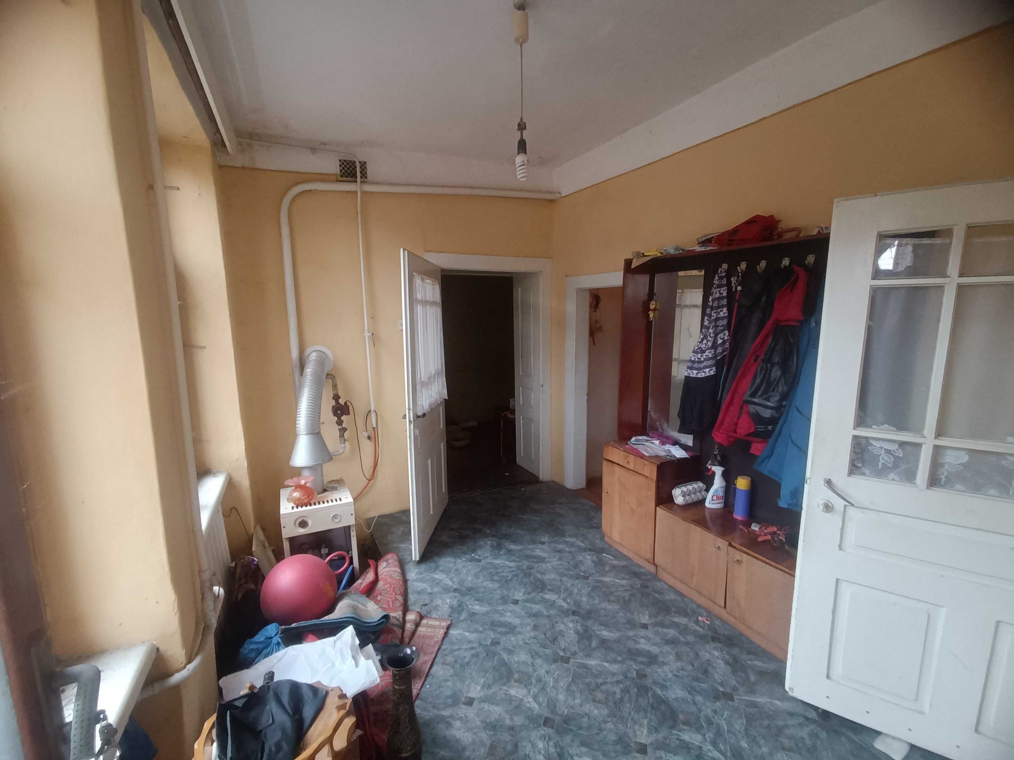 ПРОДАЖ 3-х кімнатного будинку на тихій вулиці за 10 хв ходи від центру