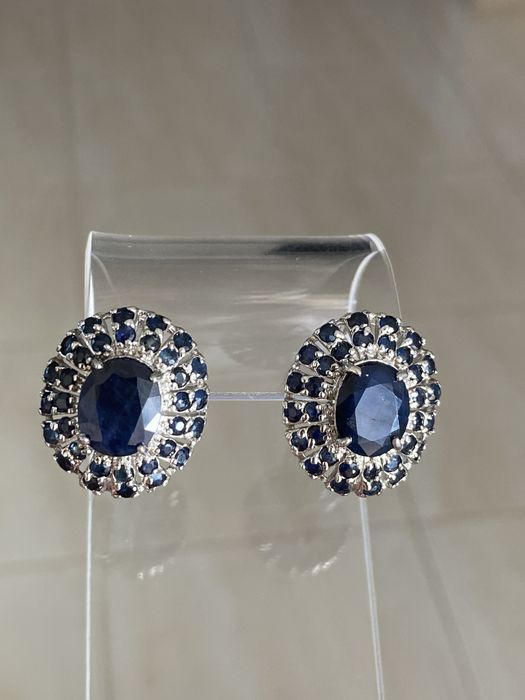 Серебряные серьги с сапфирами