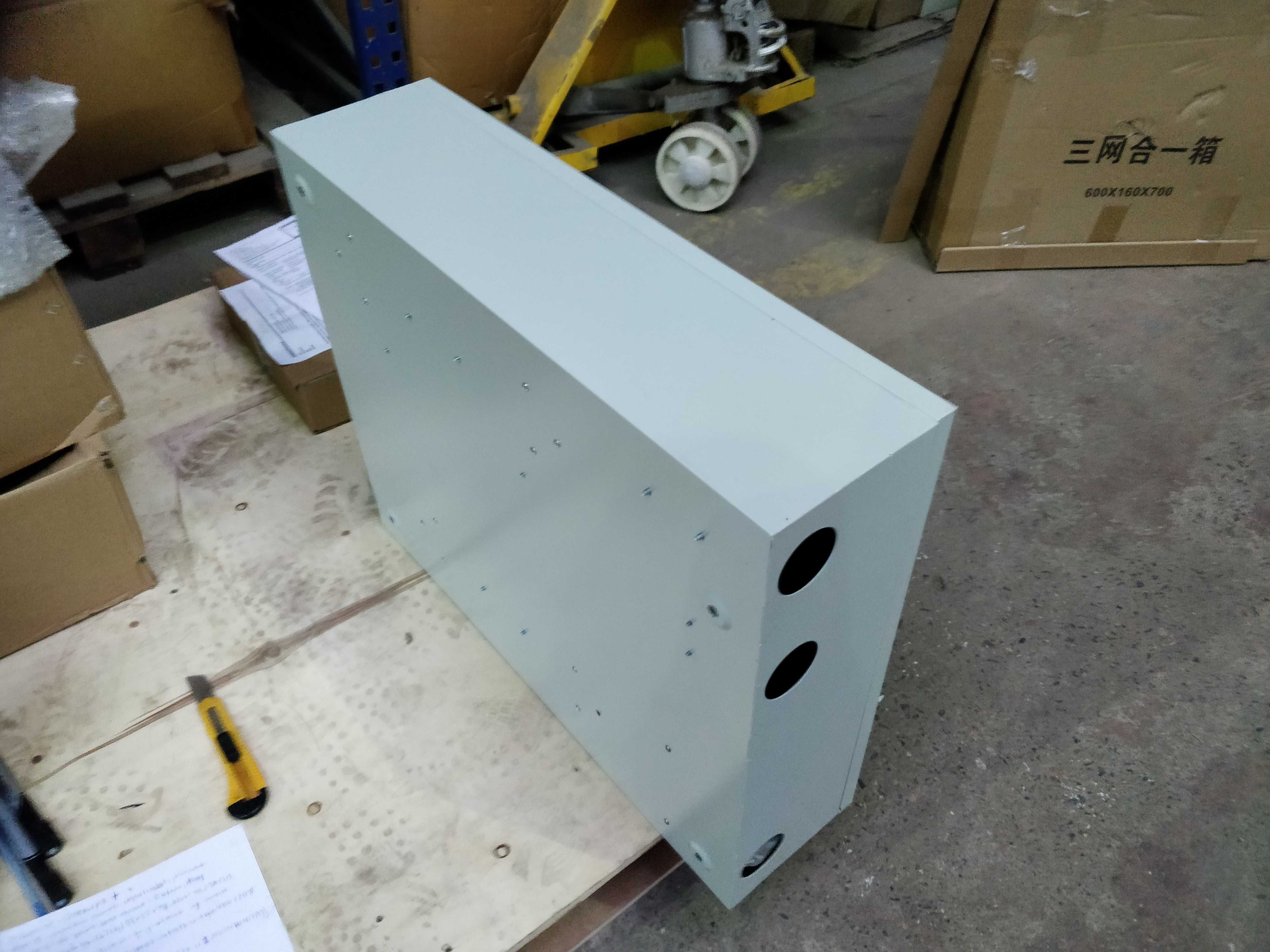Metalowa skrzynka dystrybucyjna 144F