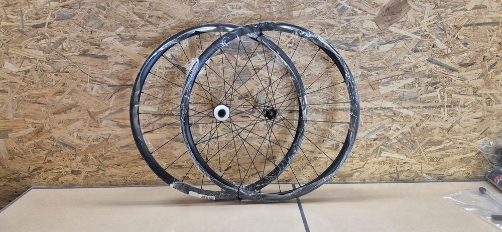 Koła Rose R Twenty Five 27.5" . Zestaw.