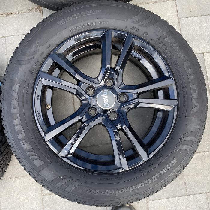 Alufelgi z oponami 215/60 R16 VW Passat B8 VW T-Roc Skoda Superb 5x112