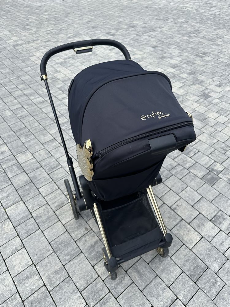 Spacerówka Cybex Priam 4.0 Jeremy Scott czarna ze skrzydłami