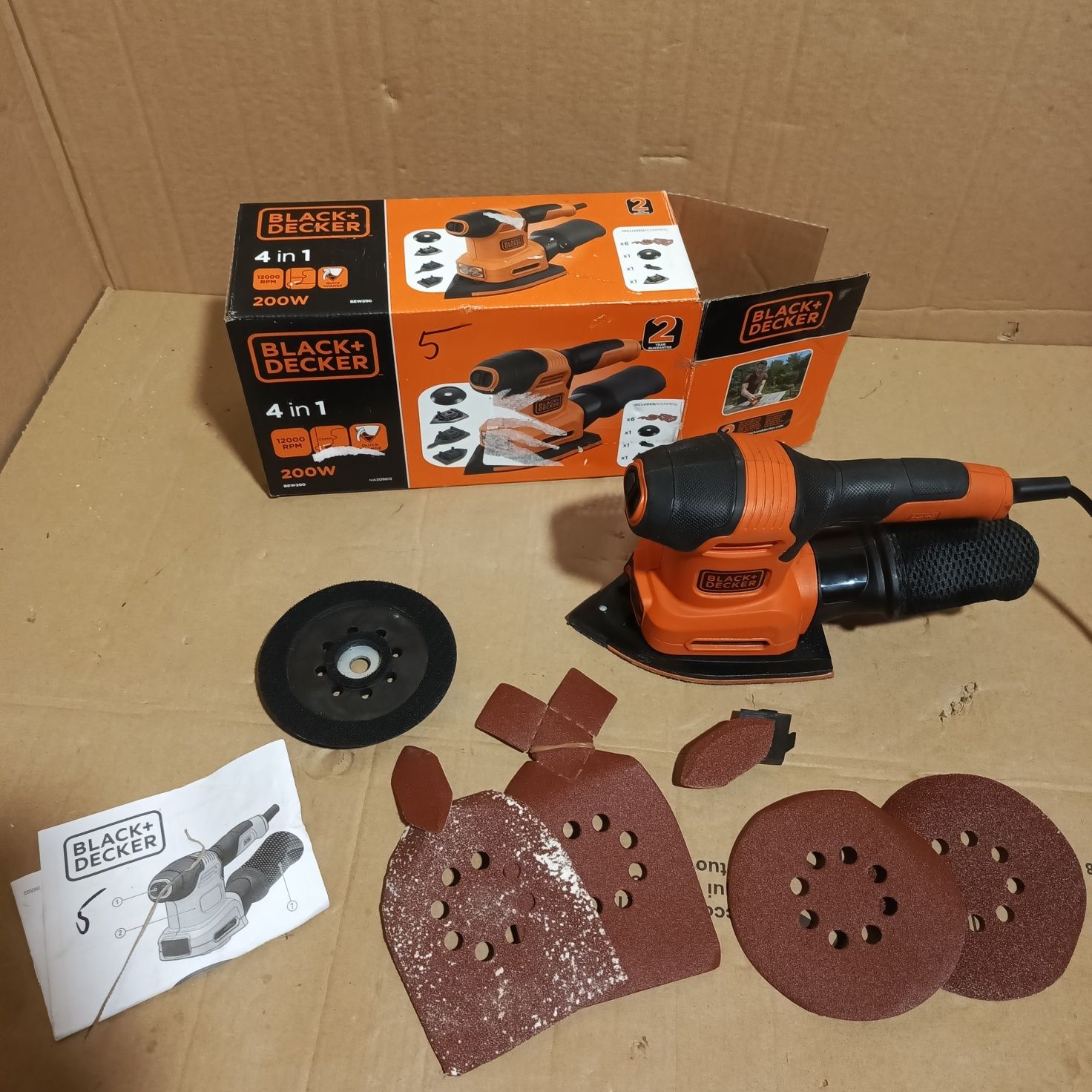 Szlifierka oscylacyjna - mimośrodowa Black decker
