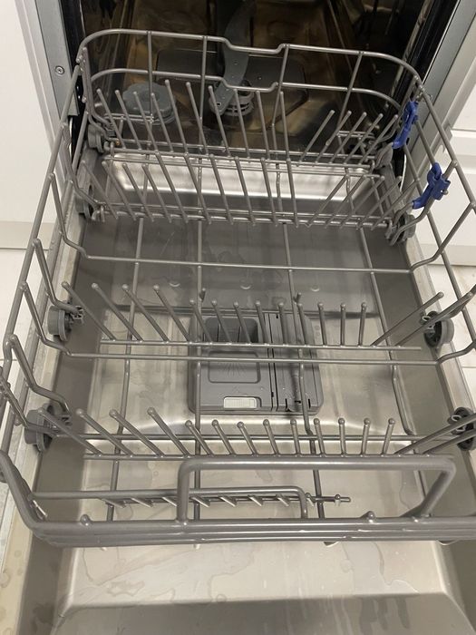 Посудомийна машина Interline