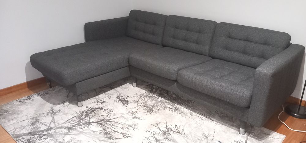 Sofá L como nova, em muito bom estado, comprada há menos de um ano