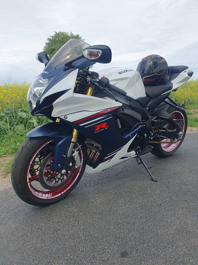 Suzuki GSX R 750