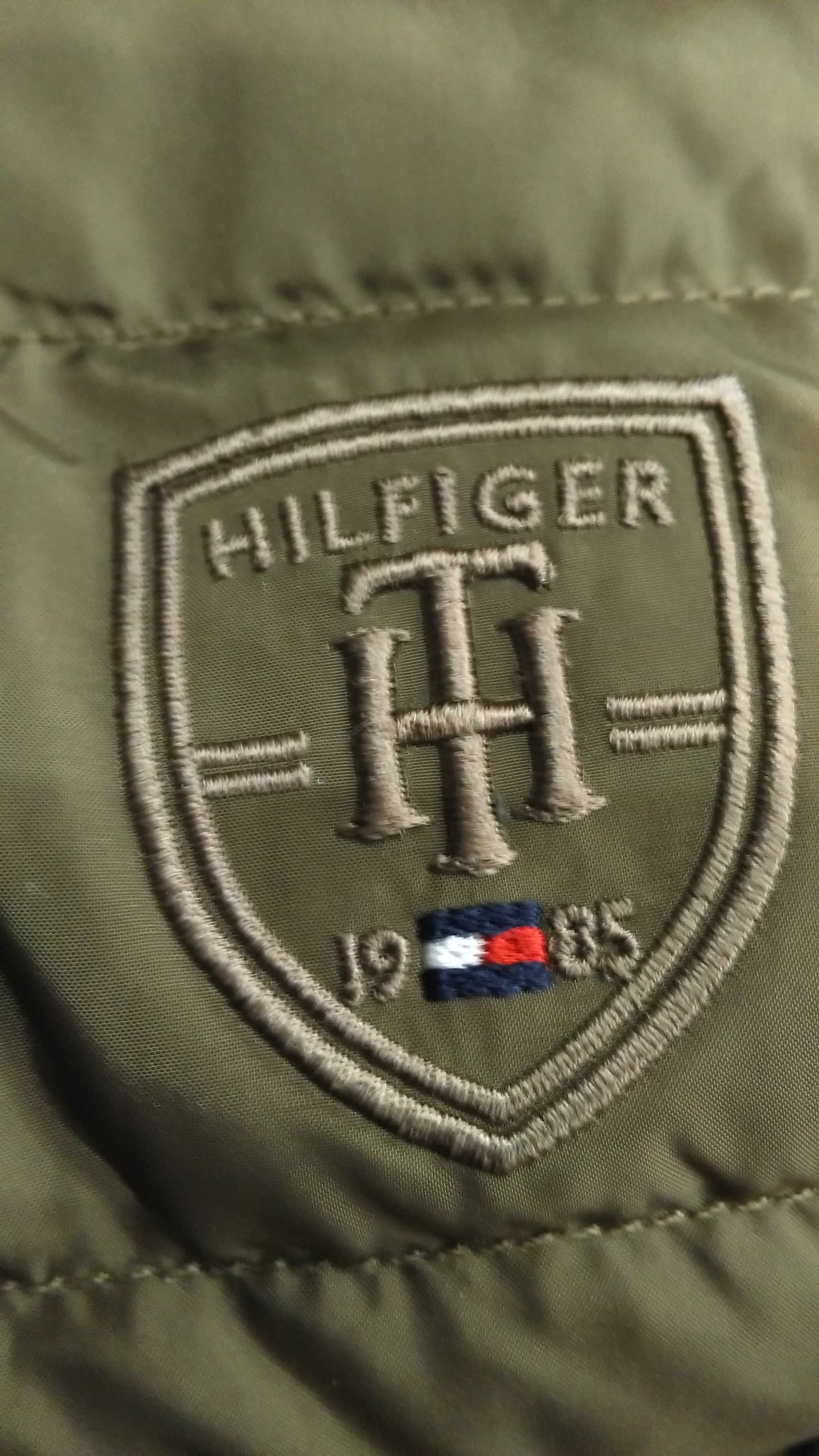 ikamizelka damska puchowa z kapturem Tommy Hilfiger haft logo