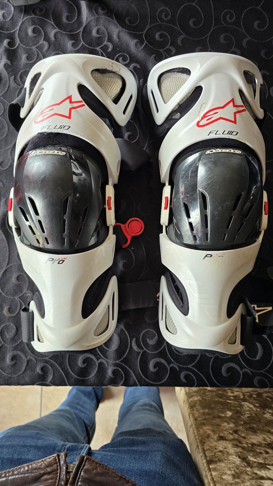 Protecção joelhos ALPINESTARS
Fluid Pro