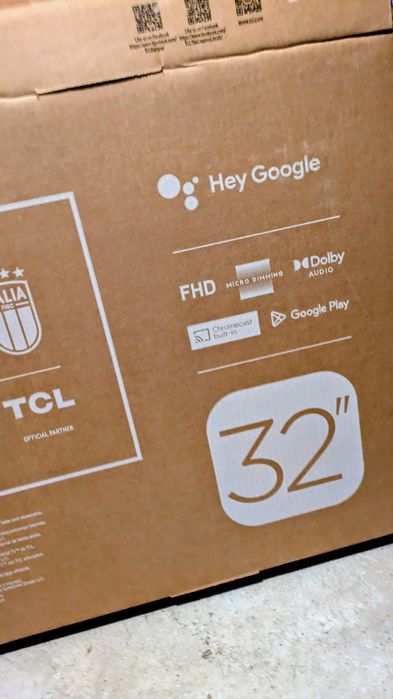 TV TCL 32 polegadas - Como nova