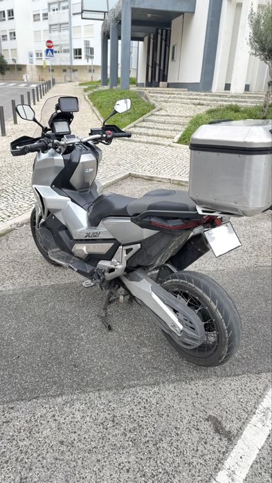 Honda X-ADV 750 + Topcase