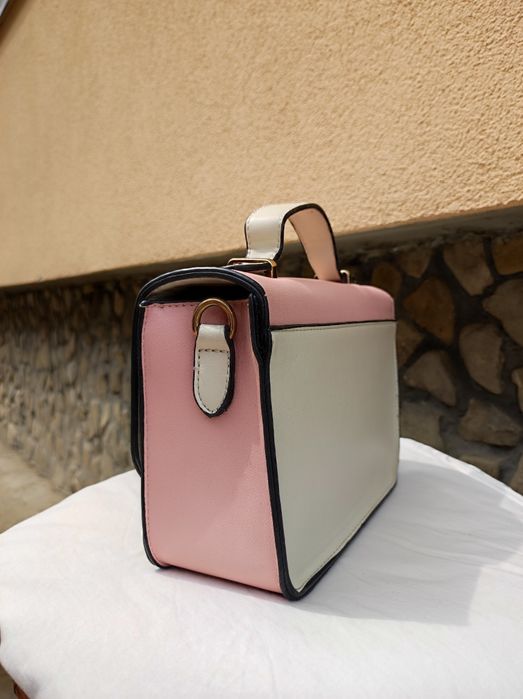 Рожево-біла жіноча сумка