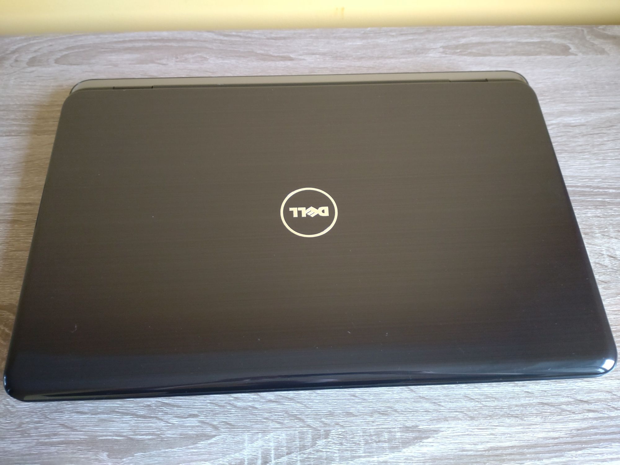 Laptop Dell Inspiron 7010 17" uszkodzony