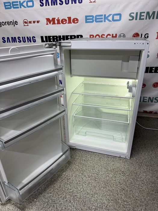 Вбудований холодильник (встраиваемый) Siemens iQ100 (з морозилкою)