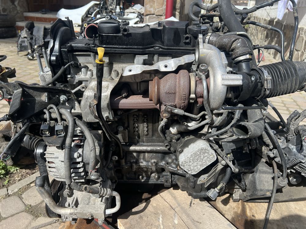 Двигун ford peugeot citroen 1.4 TDCi av2q6007aa EURO 5