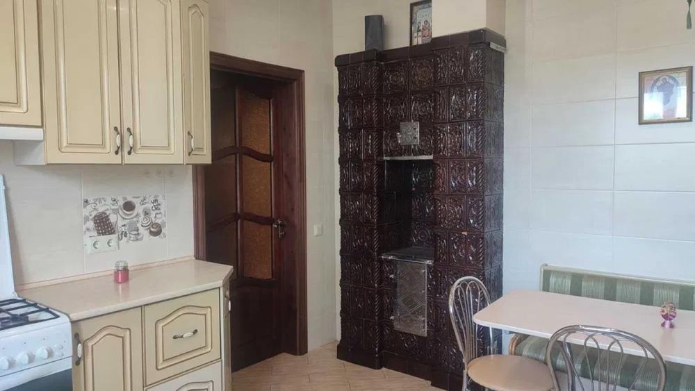 Будинок /район Довбуша/ Коломия