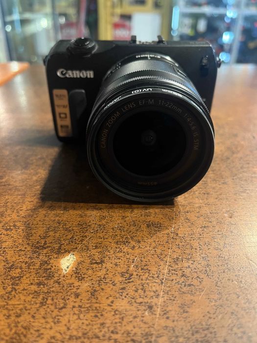 Aparat Canon EOS M DS126391 / obiektyw EF-M 11-22mm