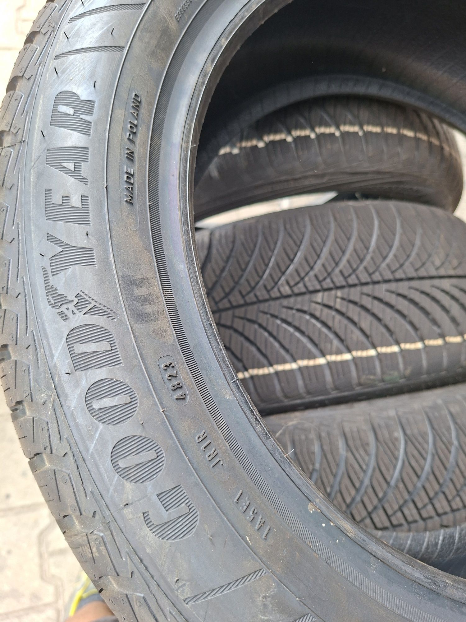 Opony Wielosezonowe 205/55R17 Goodyear Vector 205/55/17 Całoroczne