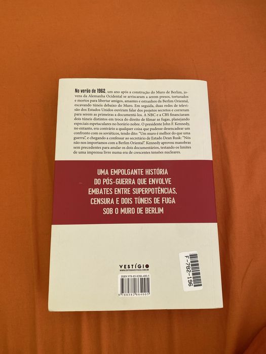 Livro “Os Túneis”