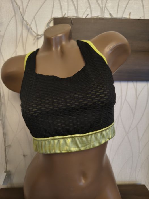 Спортивный топ CRANE