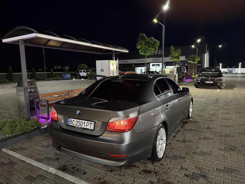 BMW E60 2.5 бензин | M руль | спорт сидіння | чорна шкіра | bmw e60