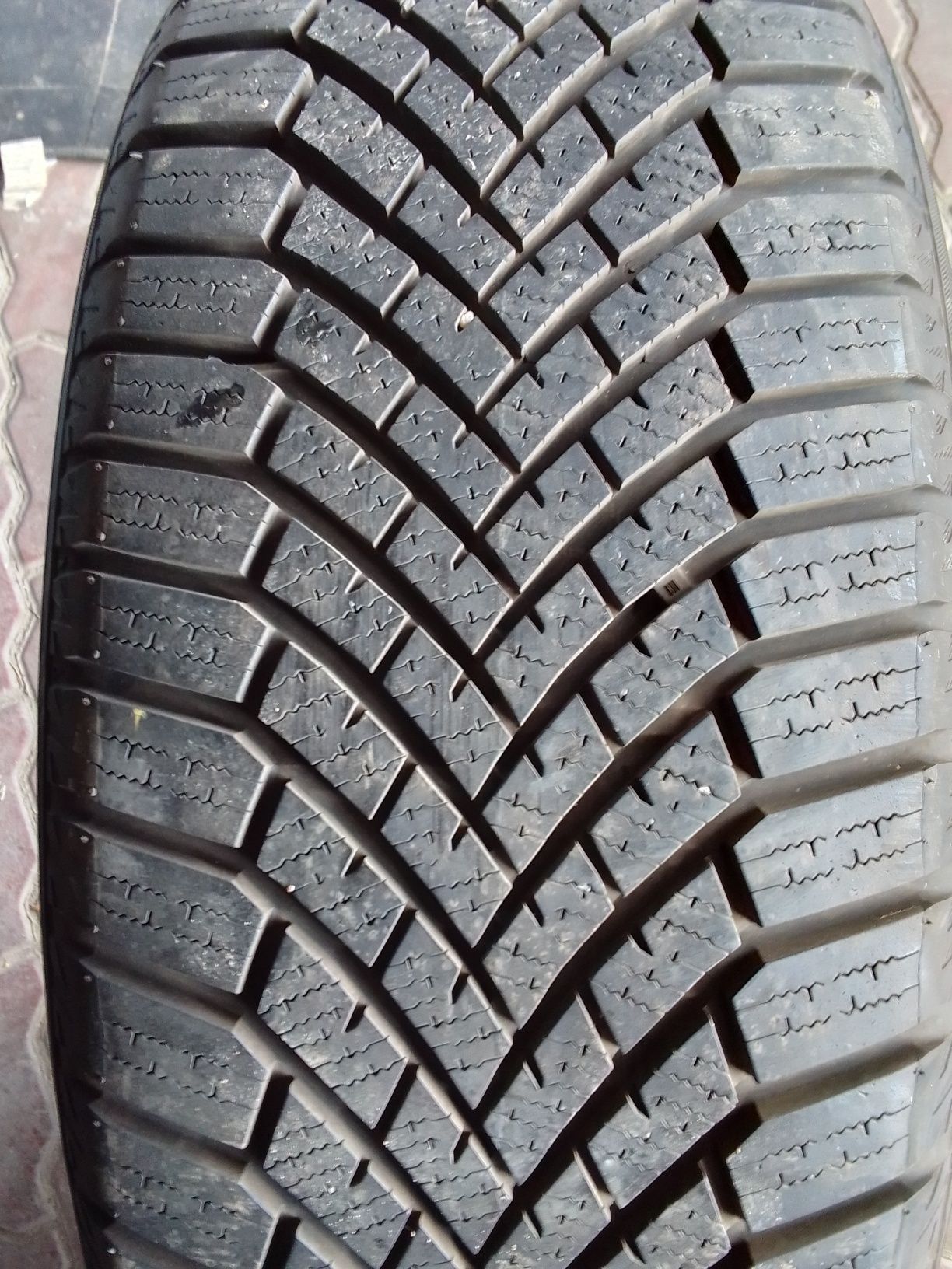 Opona zimowa 235/55r20 YOKOHAMA 2023r 7mm