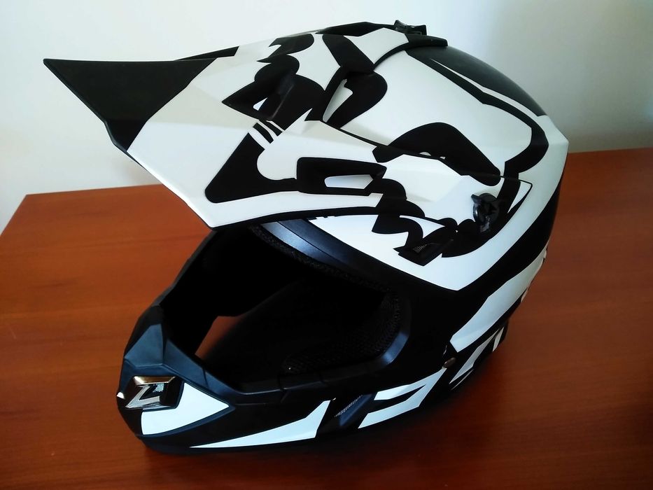 Capacete BTT/Motocross NOVO