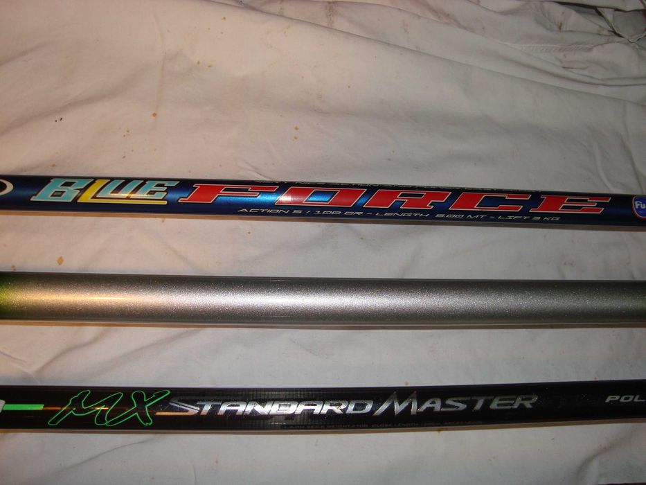 Canas  de  pesca  boia  de  5 e 6 metros