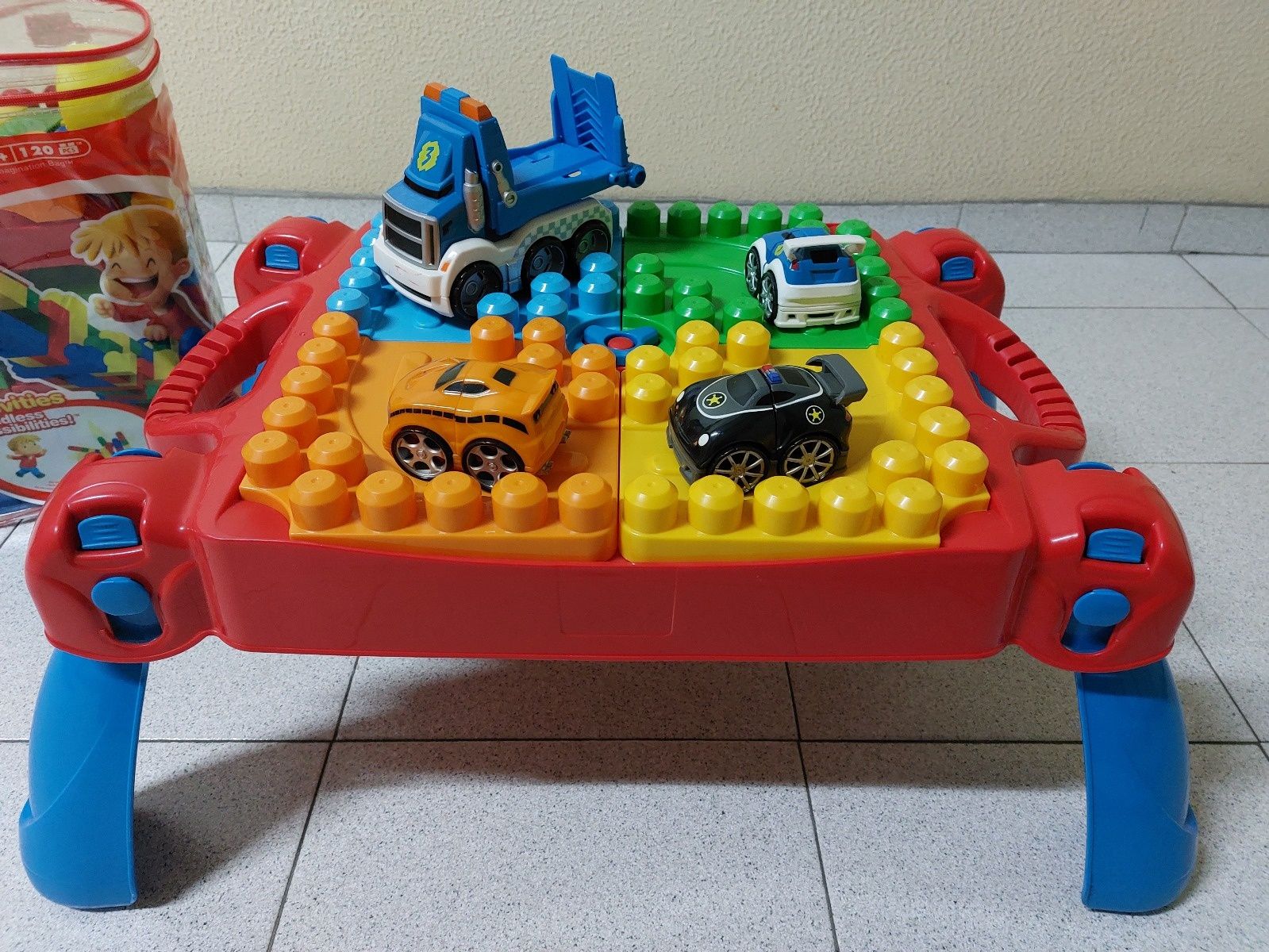 Peças de construção tipo Lego da Megablocks