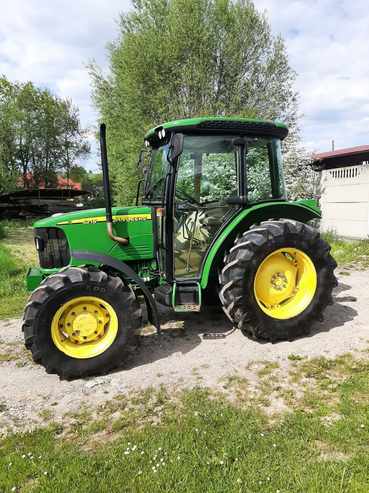 John Deere 5215 4x4