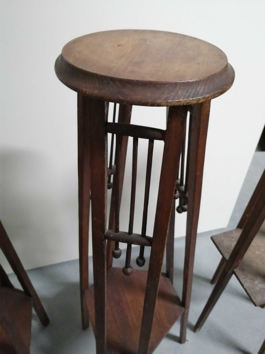 colunas vintage de madeira para flores