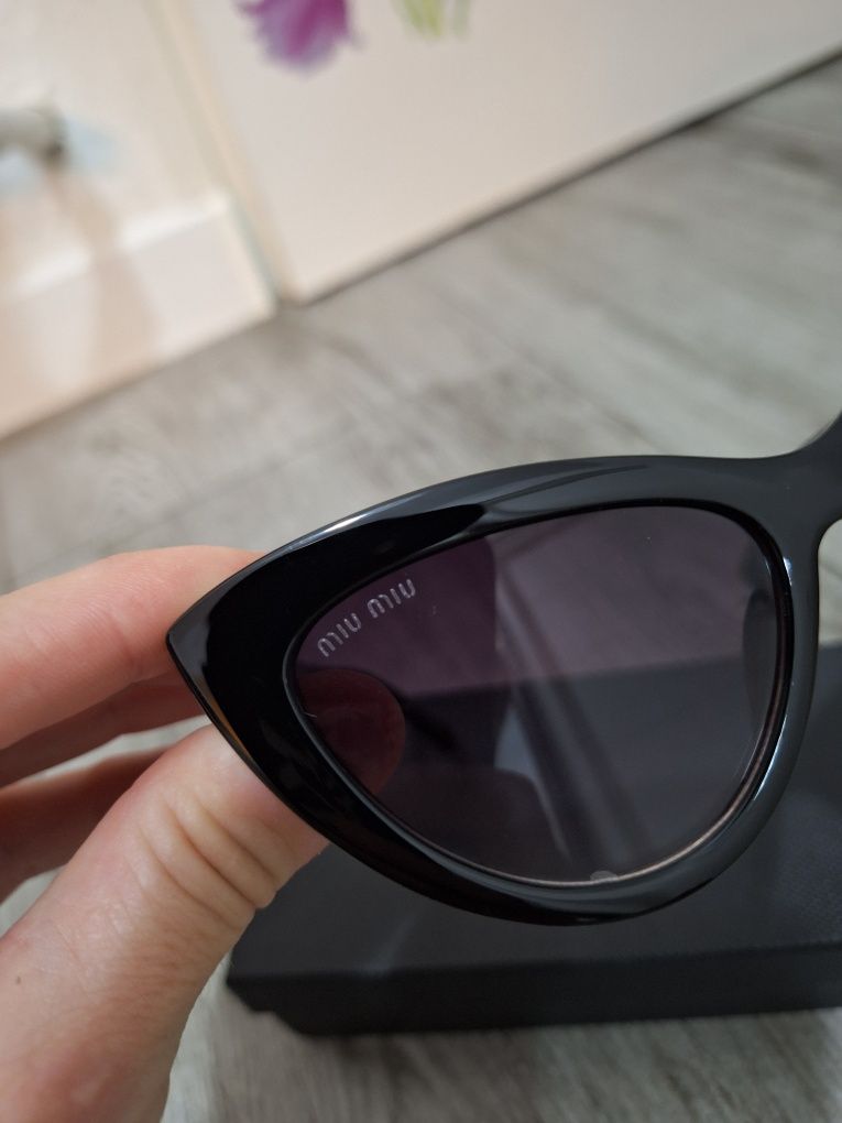 Miu miu okulary przeciwsłoneczne