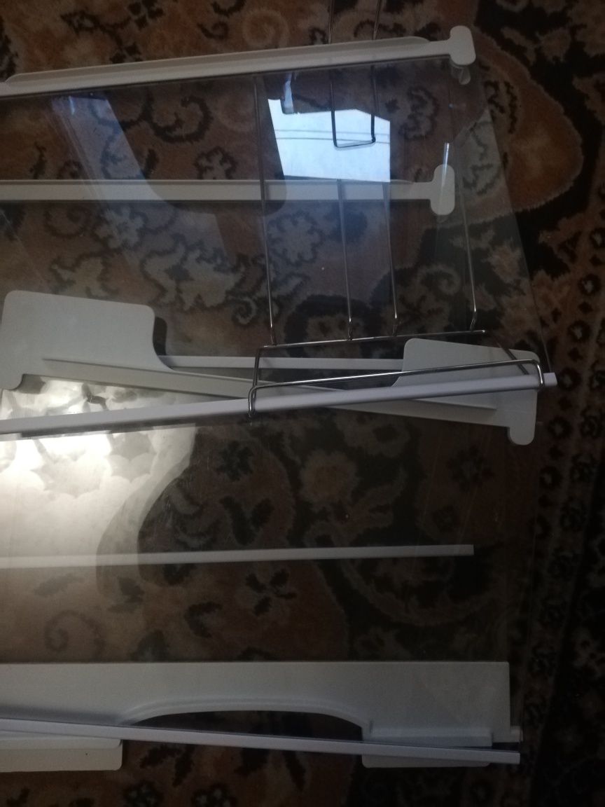 Pułki duże szklane do lodówki indesid BIAA33F X H